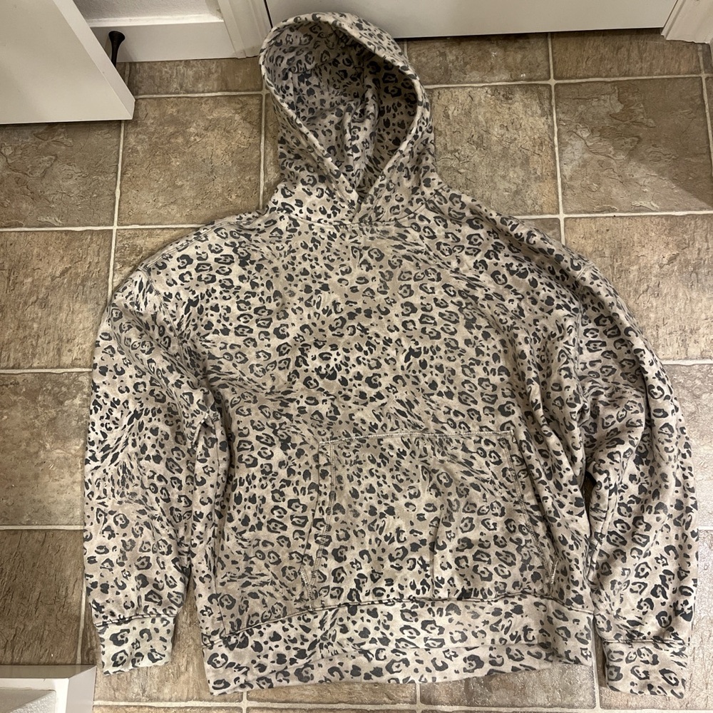 Hollister Beige Leopard-Print Pullover Hoodie